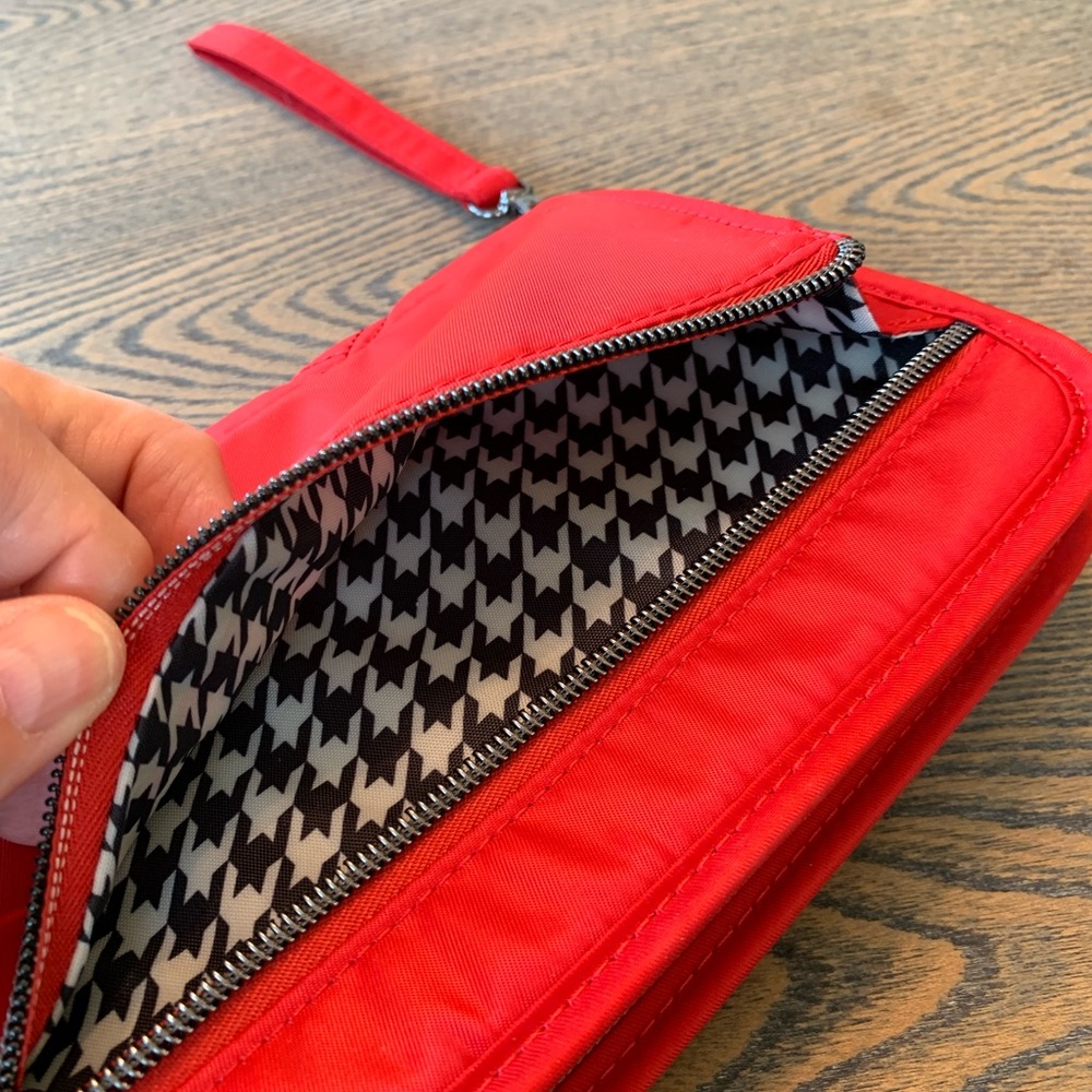 Zeppelin 2 RFID Wristlet Wallet in Poppy Red - Picture 3 of 7